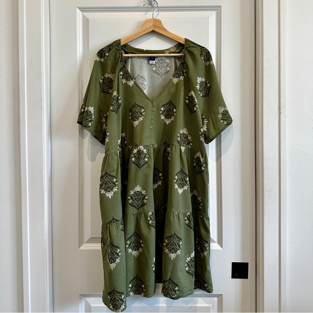 Old Navy Green Sundress with V-Neck and Short Sleeves, Women's size XL